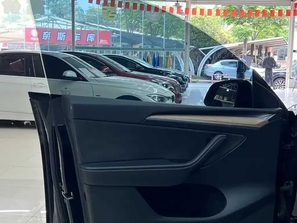 Tesla Model Y 2022 из CN, фото 7