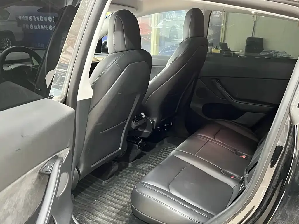 Tesla Model Y 2022 из CN, фото 9