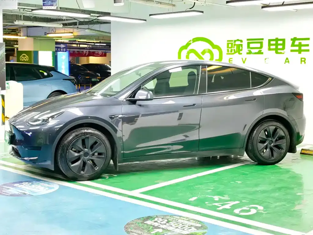 Tesla Model Y 2024 из CN, фото 2