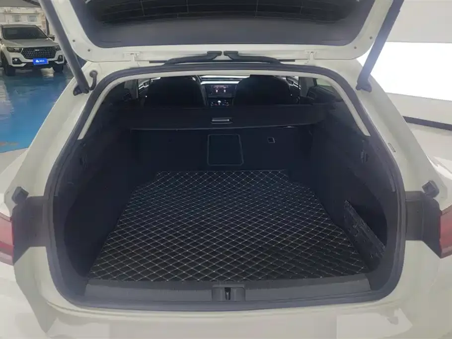 Volkswagen CC 2022 из CN, фото 4