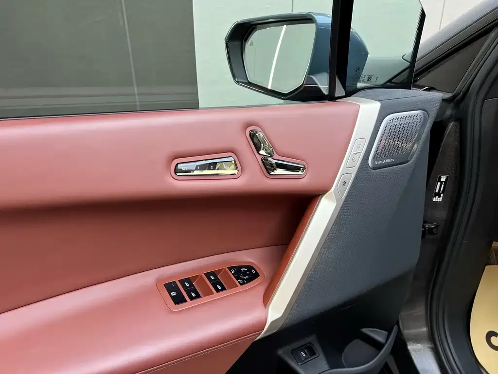 BMW iX M60 2023 из CN, фото 4