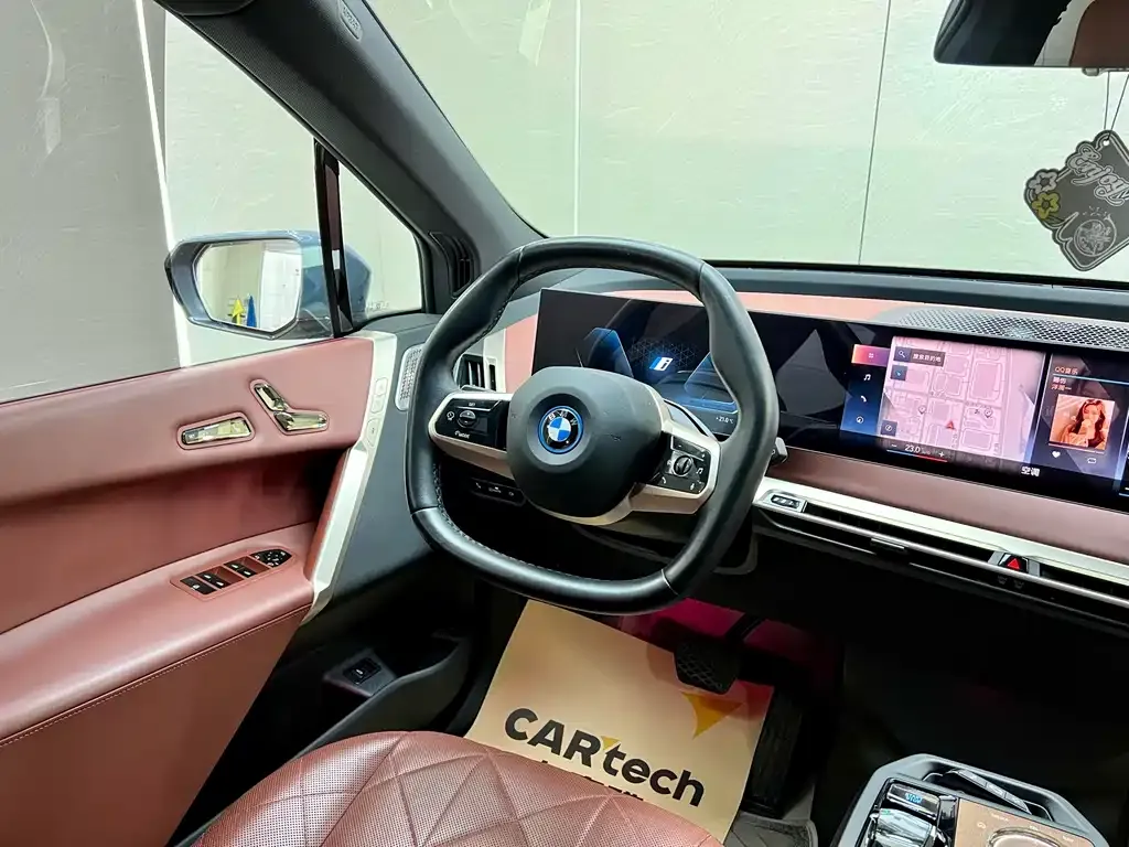 BMW iX M60 2023 из CN, фото 9