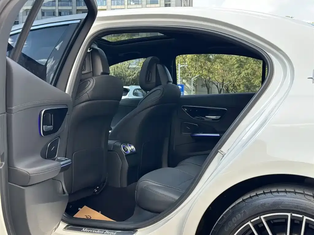 Mercedes-Benz C-Class 2023 из CN, фото 6