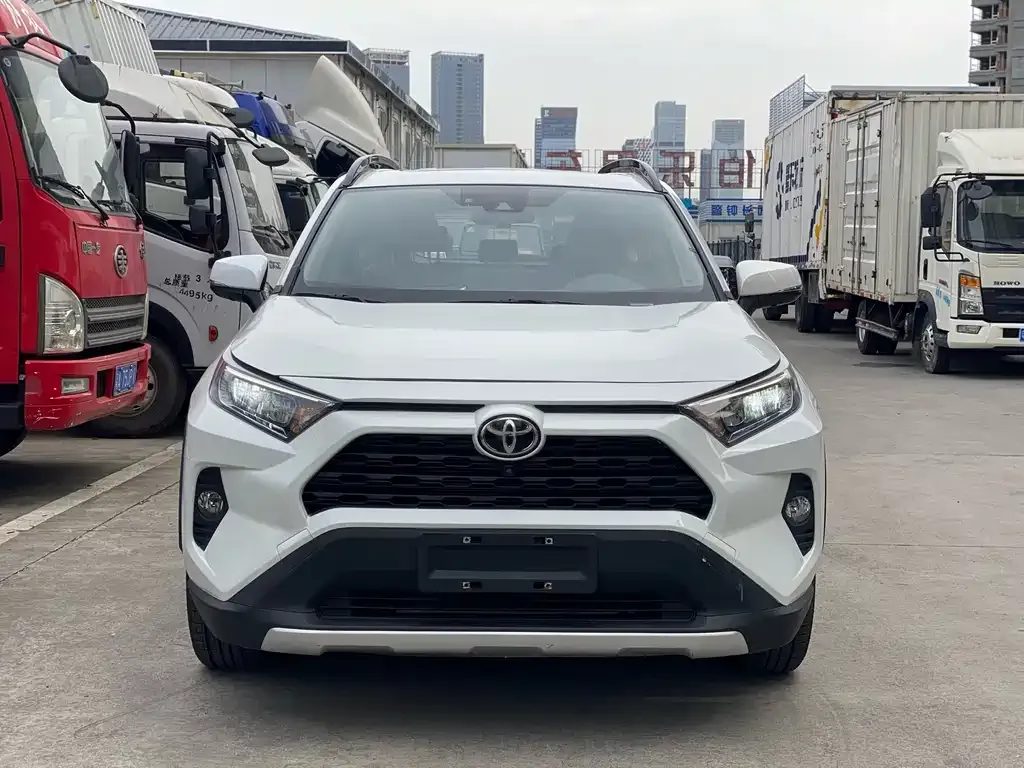 Toyota RAV4 2021 из CN, фото 2