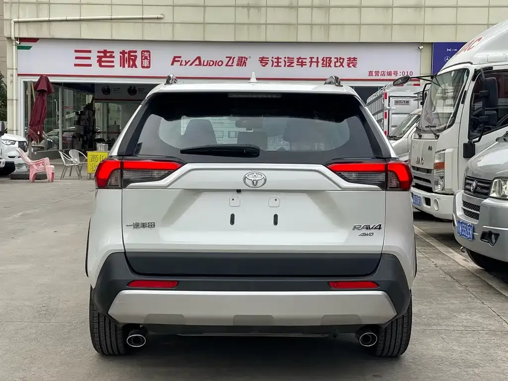 Toyota RAV4 2021 из CN, фото 4