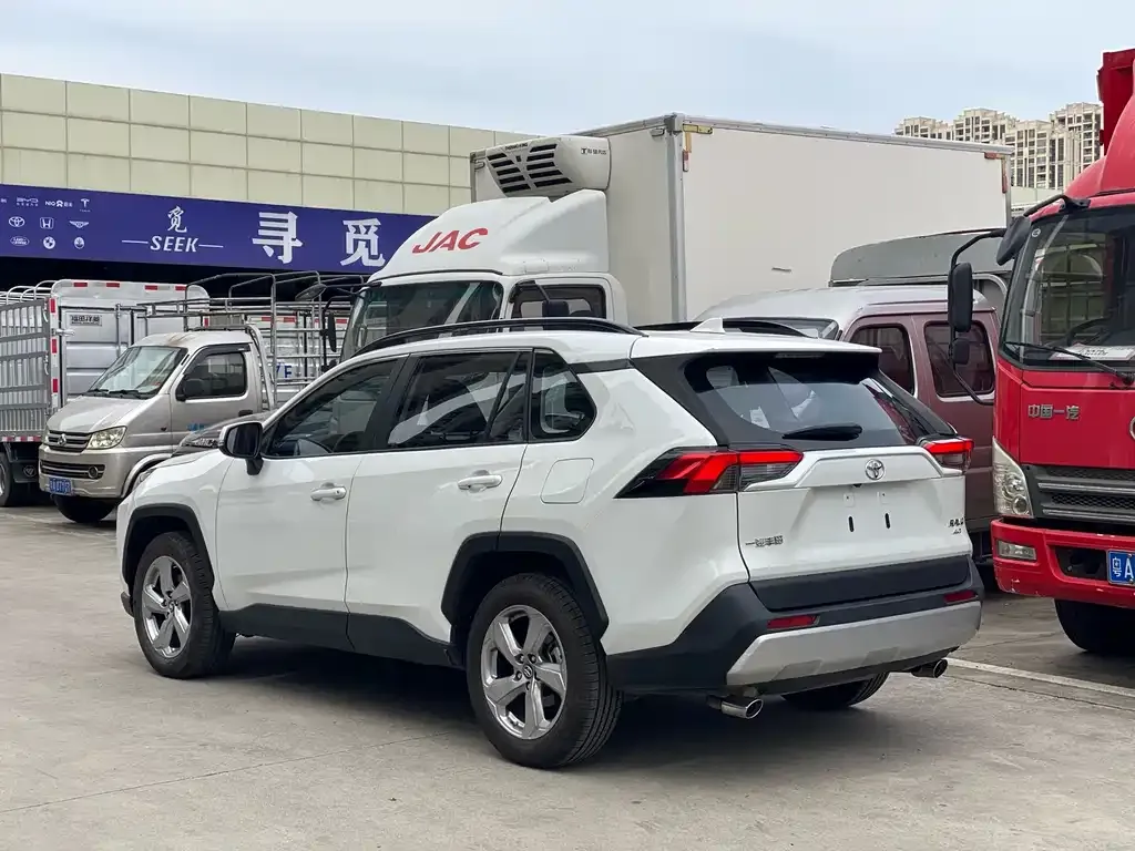 Toyota RAV4 2021 из CN, фото 5