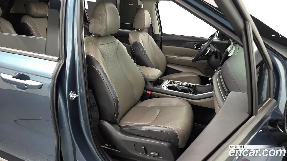 Kia Carnival — фото 10