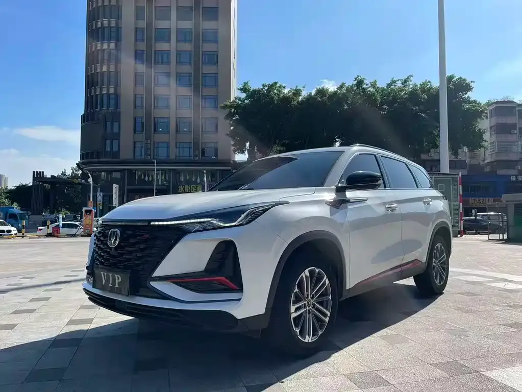 Changan CS75PLUS — фото 1