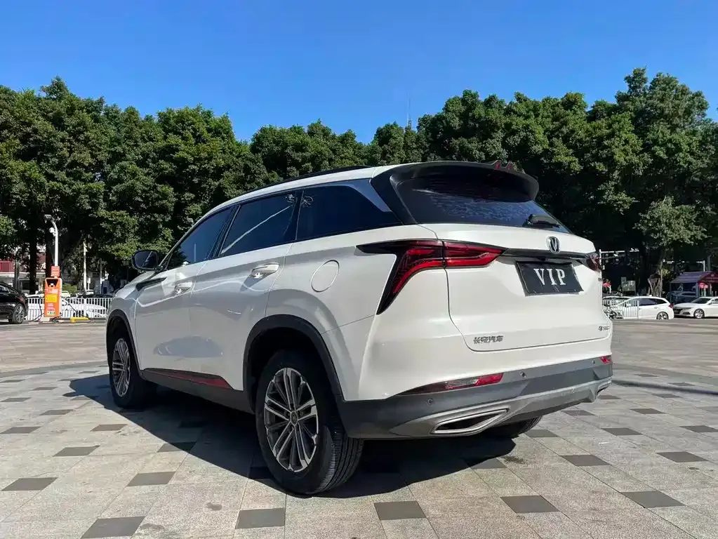 Changan CS75PLUS — фото 10