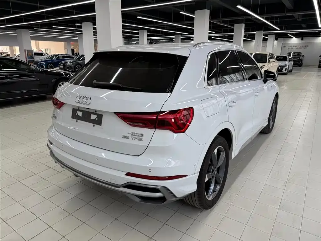 Audi Q3 2021 из CN, фото 2