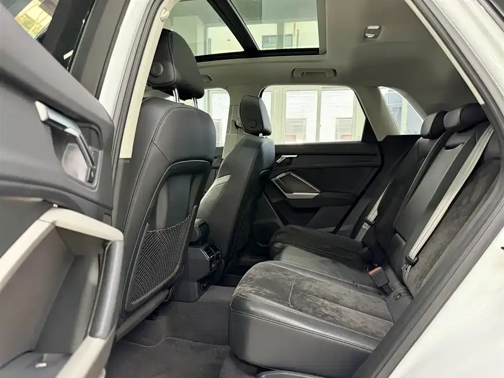 Audi Q3 2021 из CN, фото 7