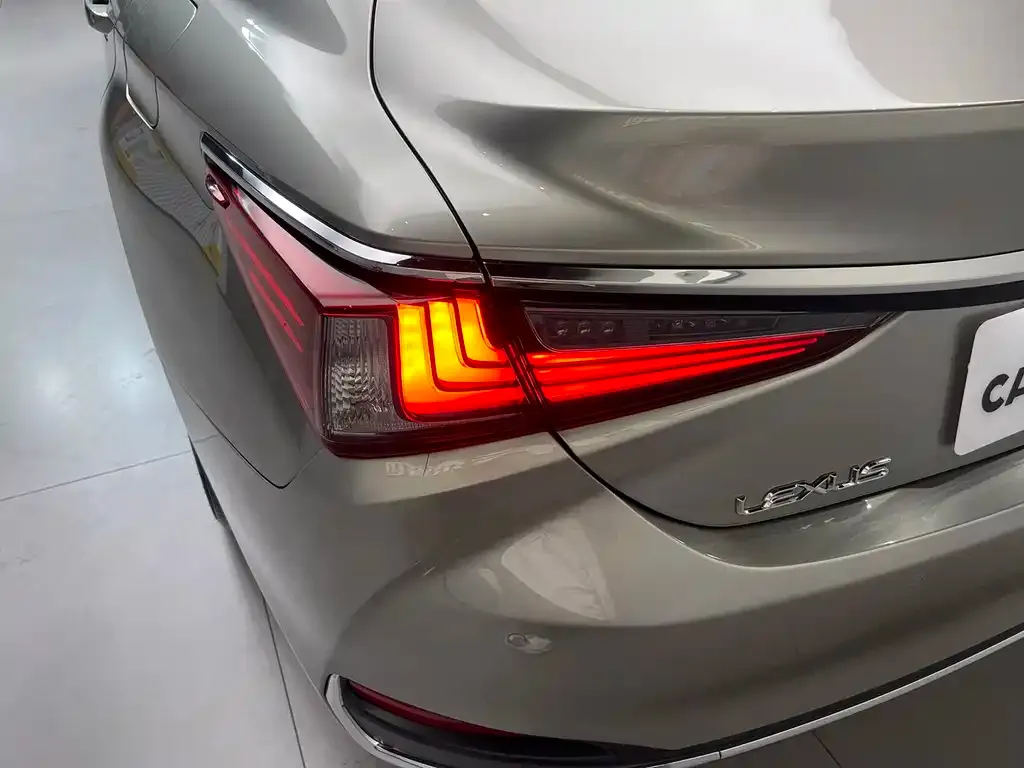 Lexus ES 2022 из CN, фото 8