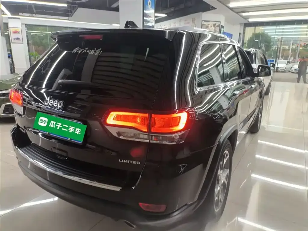 Jeep Grand Cherokee (Import) — фото 7