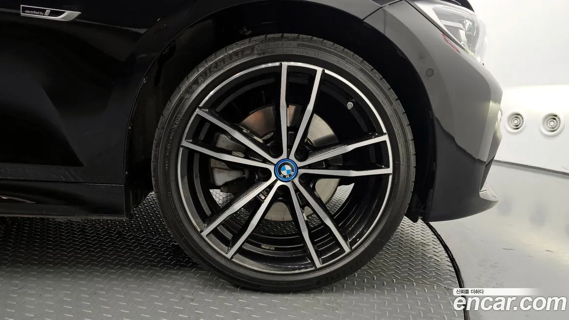 BMW 3-Series 2022 из KR, фото 5