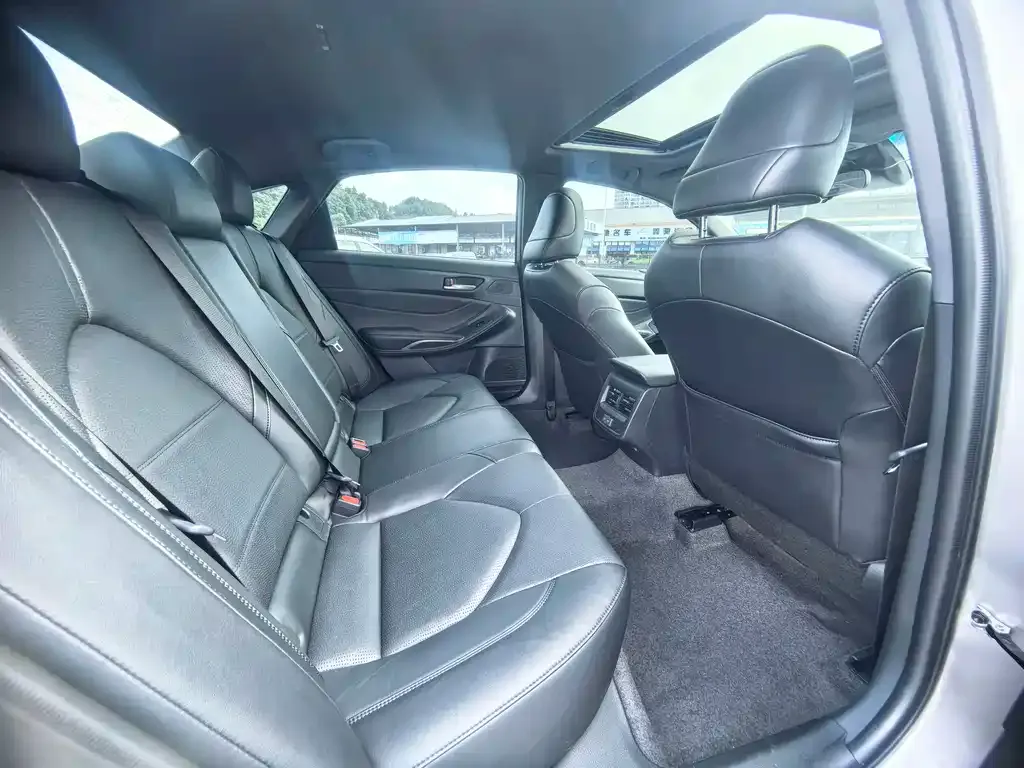 Toyota Avalon 2022 из CN, фото 7