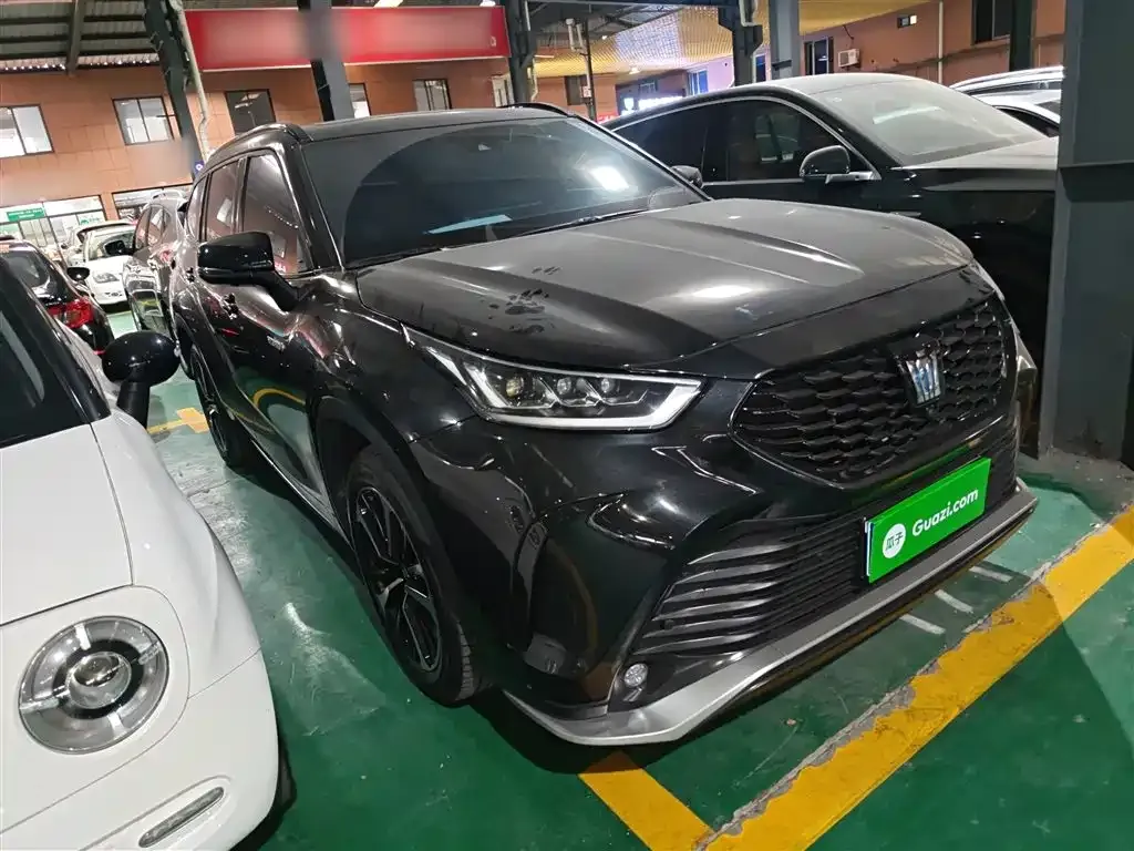 Toyota Crown Kluger 2024 из CN, фото 4