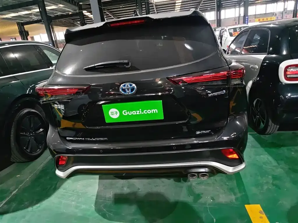 Toyota Crown Kluger 2024 из CN, фото 6