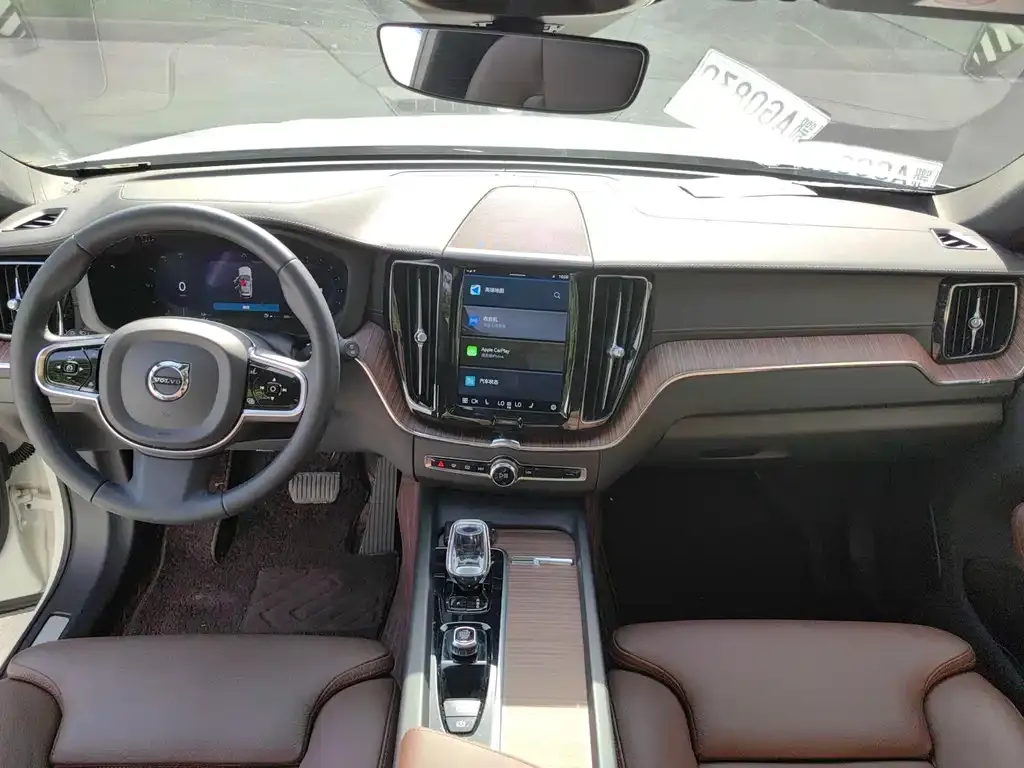 Volvo XC60 2022 из CN, фото 8