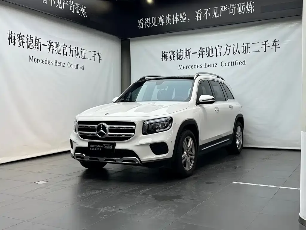 Mercedes-Benz GLB — фото 1