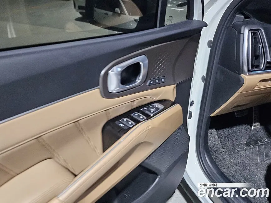 Kia Sorento — фото 10