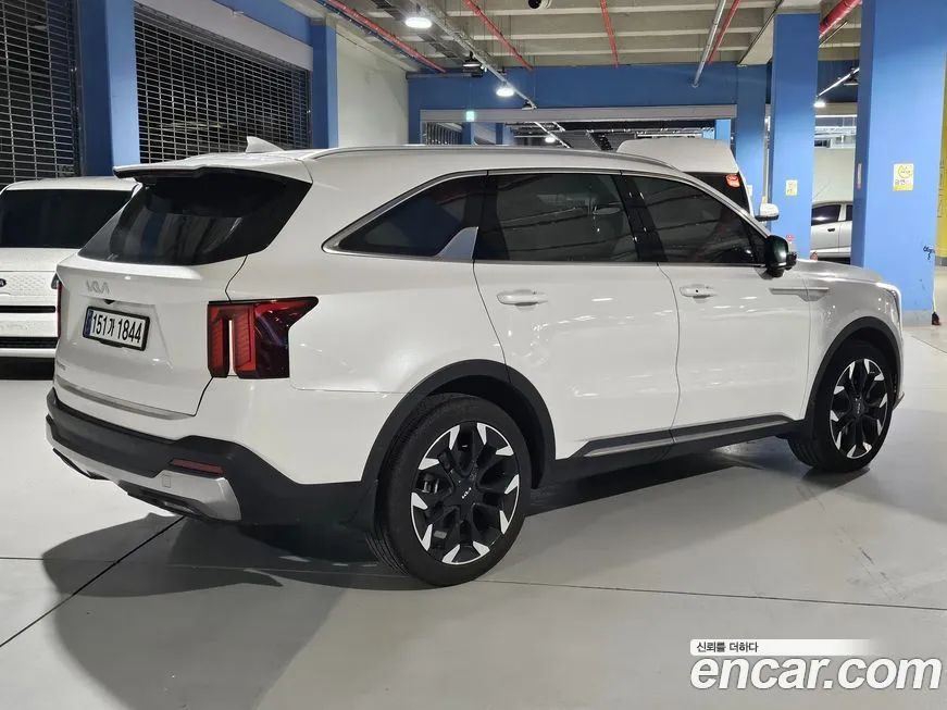 Kia Sorento — фото 4