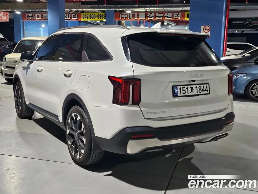 Kia Sorento — фото 6