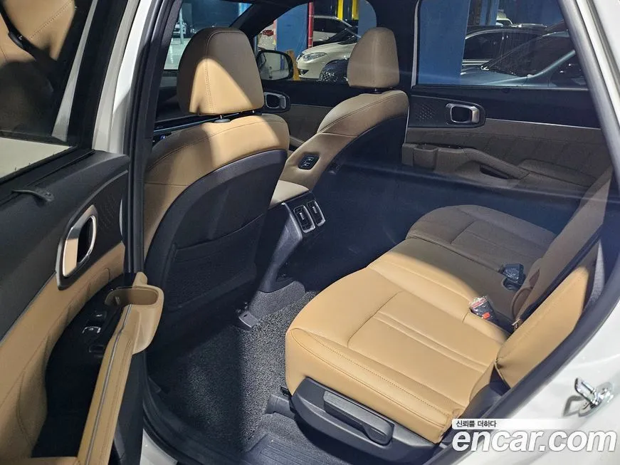 Kia Sorento — фото 7