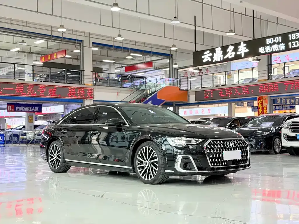 Audi A8 — фото 3