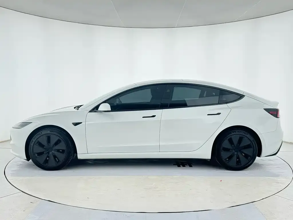 Tesla Model 3 2024 из CN, фото 4
