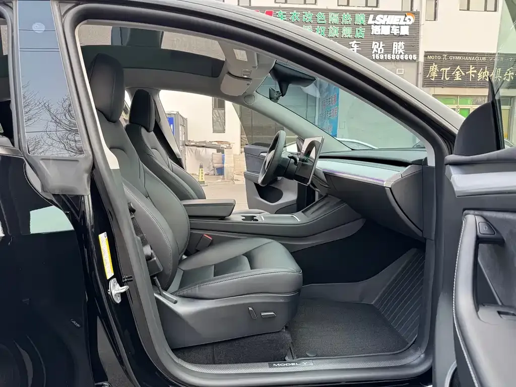 Tesla Model Y 2024 из CN, фото 10