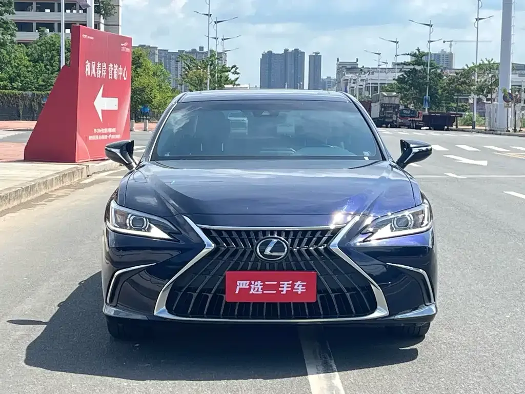 Lexus ES 2023 из CN, фото 2