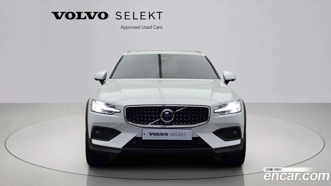 Volvo V60 2025 из KR, фото 2