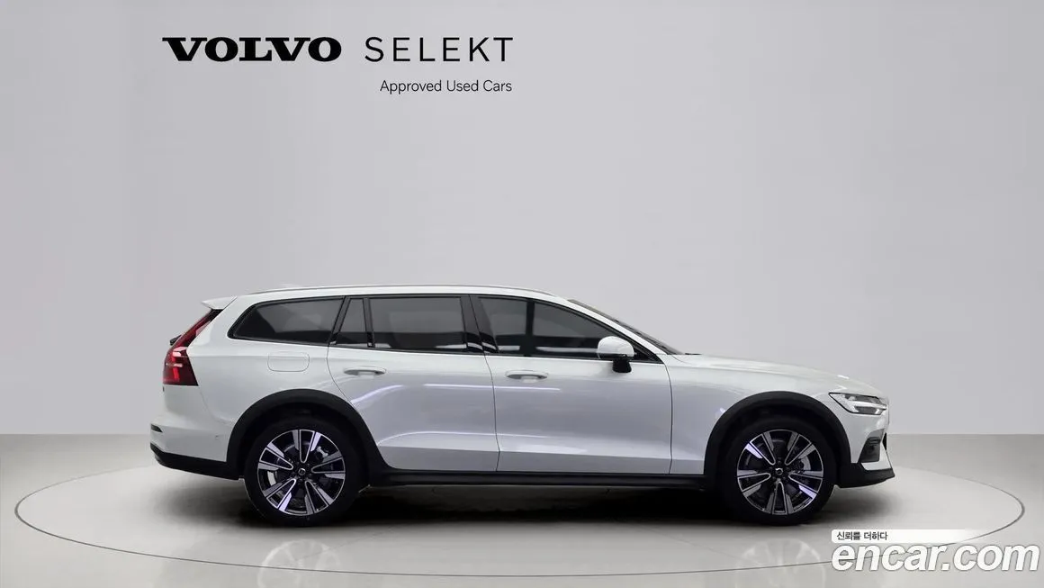 Volvo V60 2025 из KR, фото 3