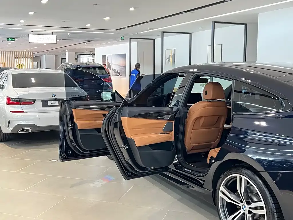 BMW 6 Series GT 2022 из CN, фото 5