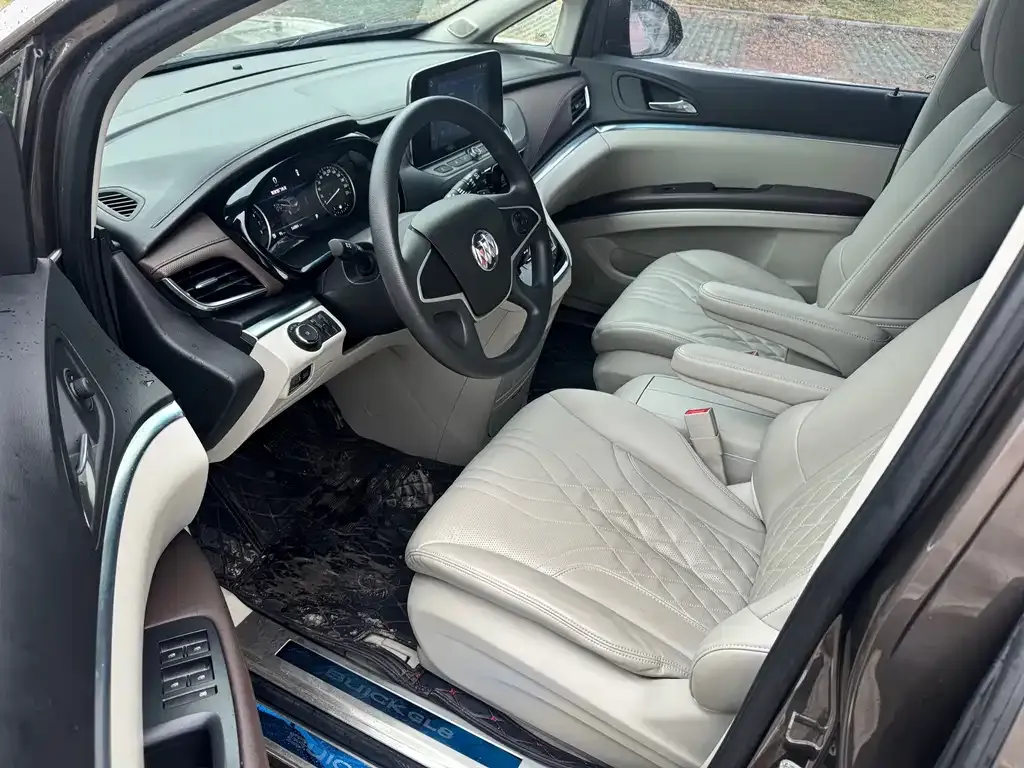 Buick GL8 2023 из CN, фото 3