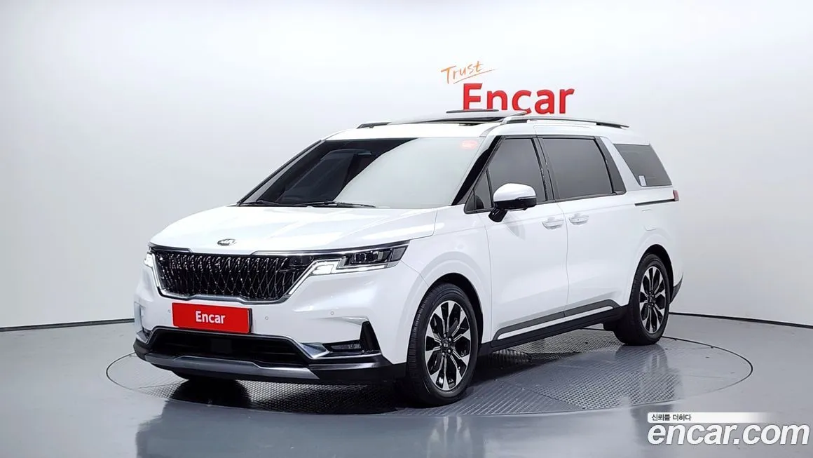 Kia Carnival — фото 1