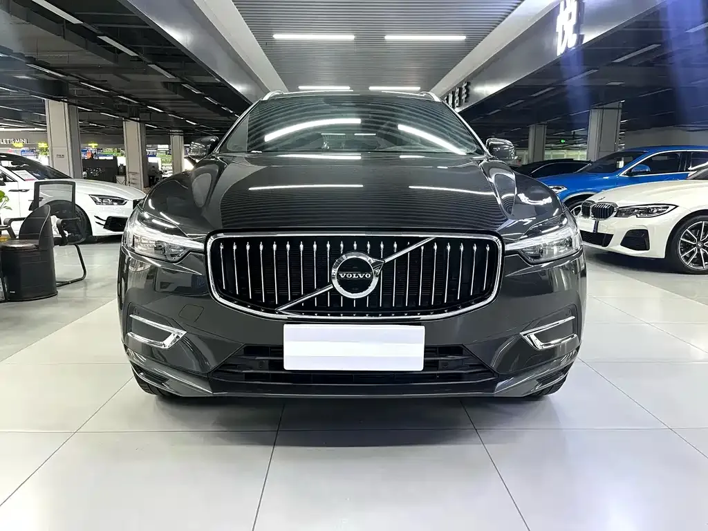 Volvo XC60 — фото 2