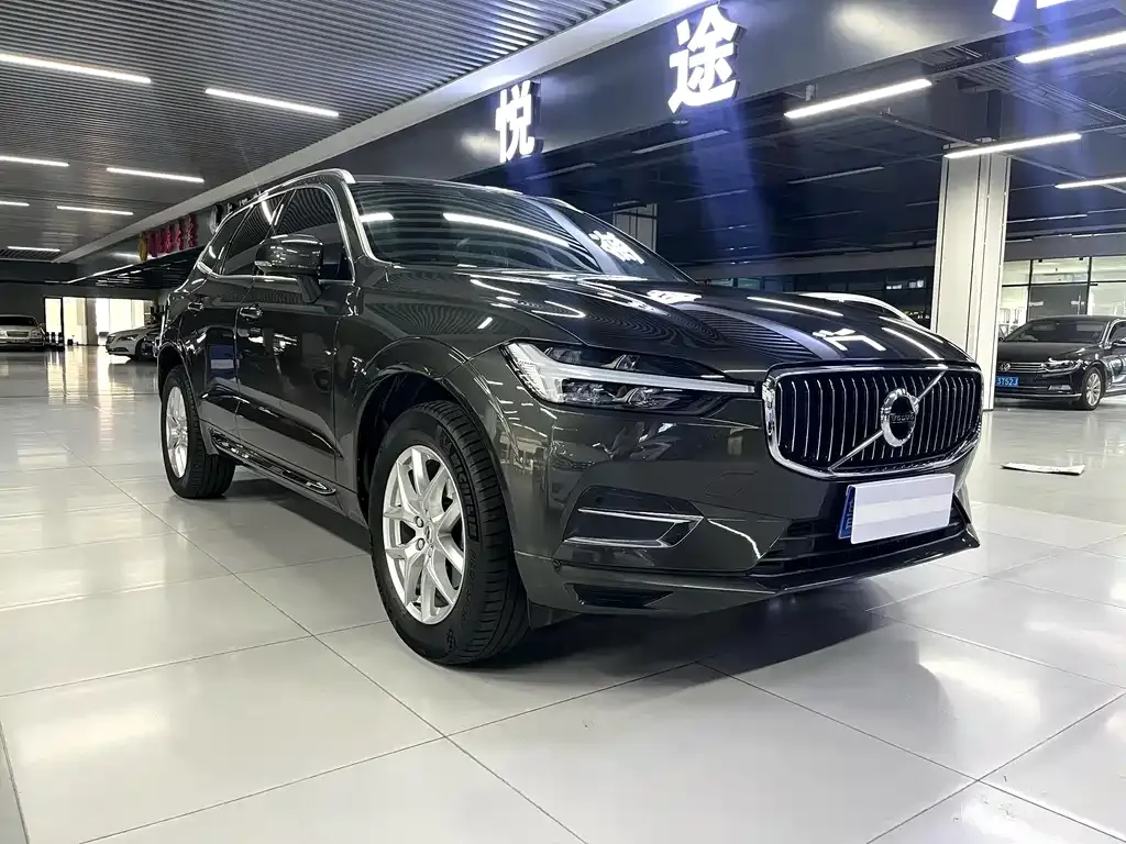 Volvo XC60 — фото 3