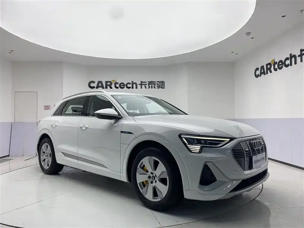 Audi e-tron 2025 из CN, фото 2