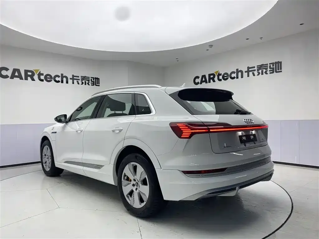 Audi e-tron 2025 из CN, фото 5