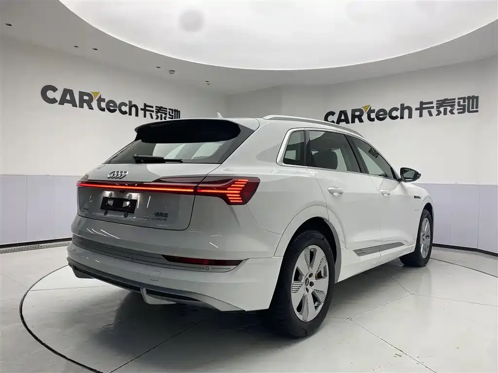 Audi e-tron 2025 из CN, фото 6