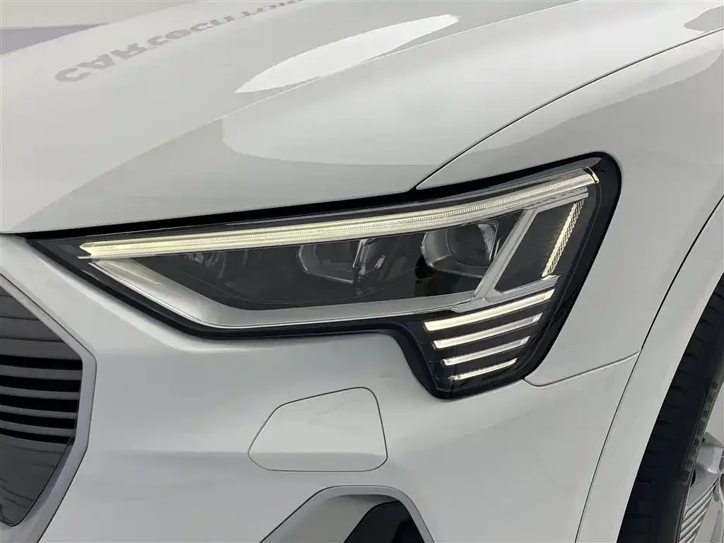 Audi e-tron 2025 из CN, фото 9