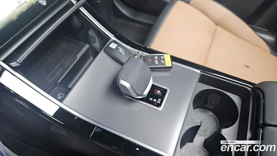 Land Rover Range Rover Velar 2025 из KR, фото 9