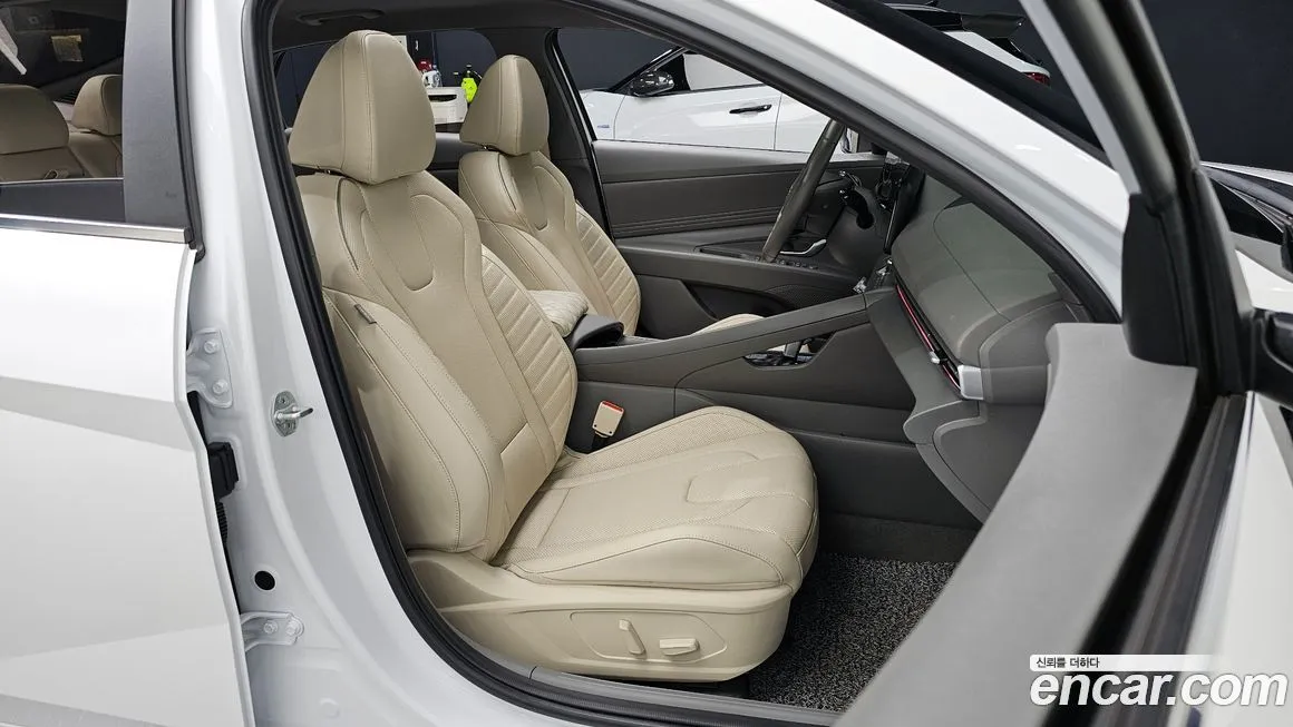 Hyundai AVANTE — фото 10
