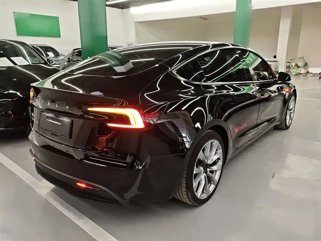 Tesla Model 3 2023 из CN, фото 7
