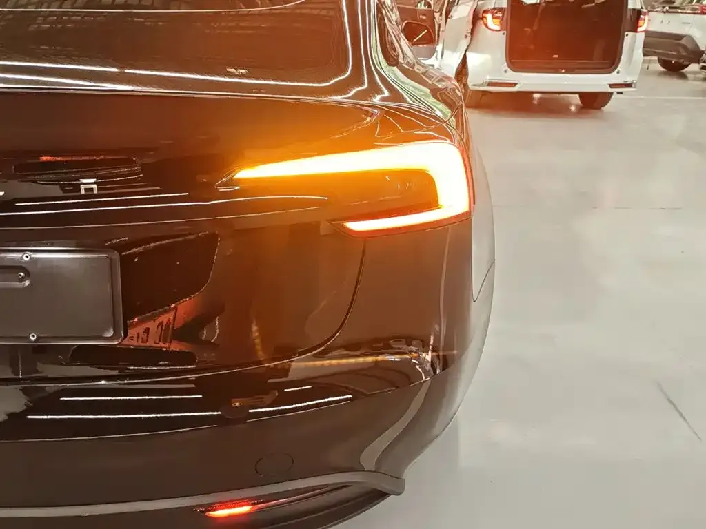 Tesla Model 3 2023 из CN, фото 8