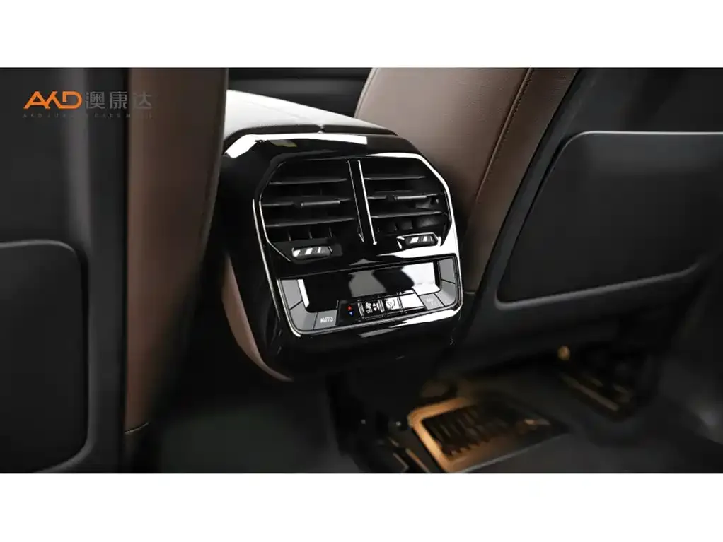 BMW iX 2024 из CN, фото 9