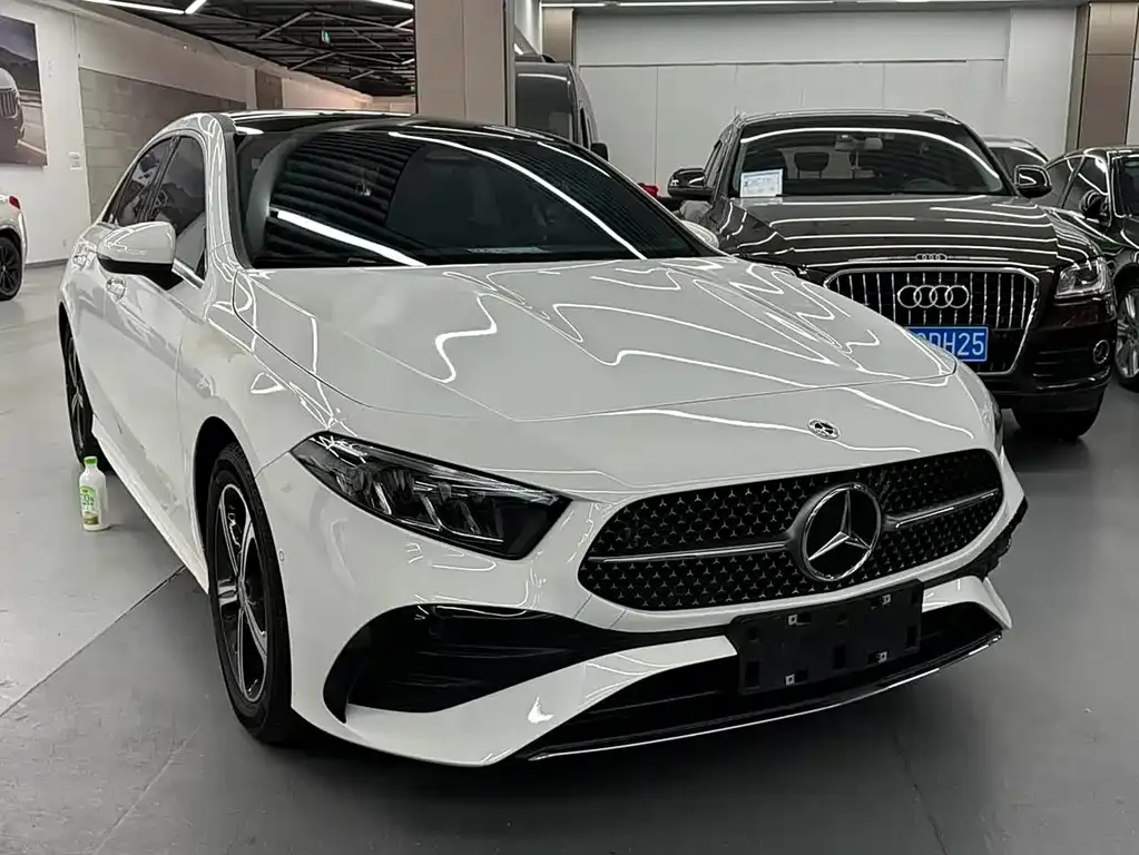 Mercedes-Benz A-Class 2023 из CN, фото 3