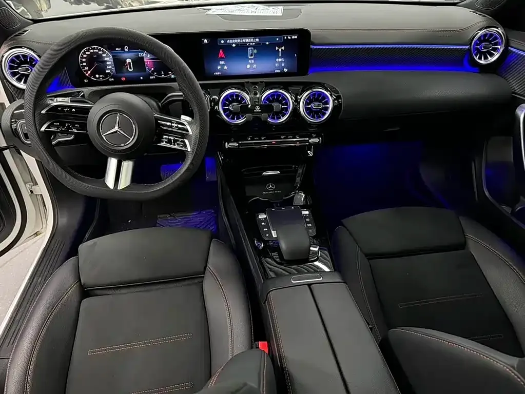 Mercedes-Benz A-Class 2023 из CN, фото 4