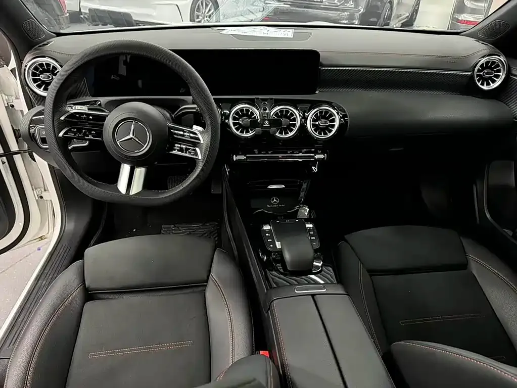 Mercedes-Benz A-Class 2023 из CN, фото 7
